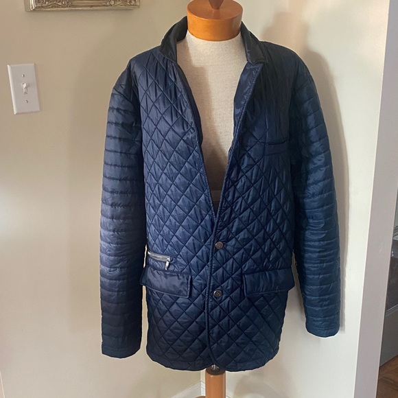Greyson Men’s quilted navy blazer coat. Size Large
